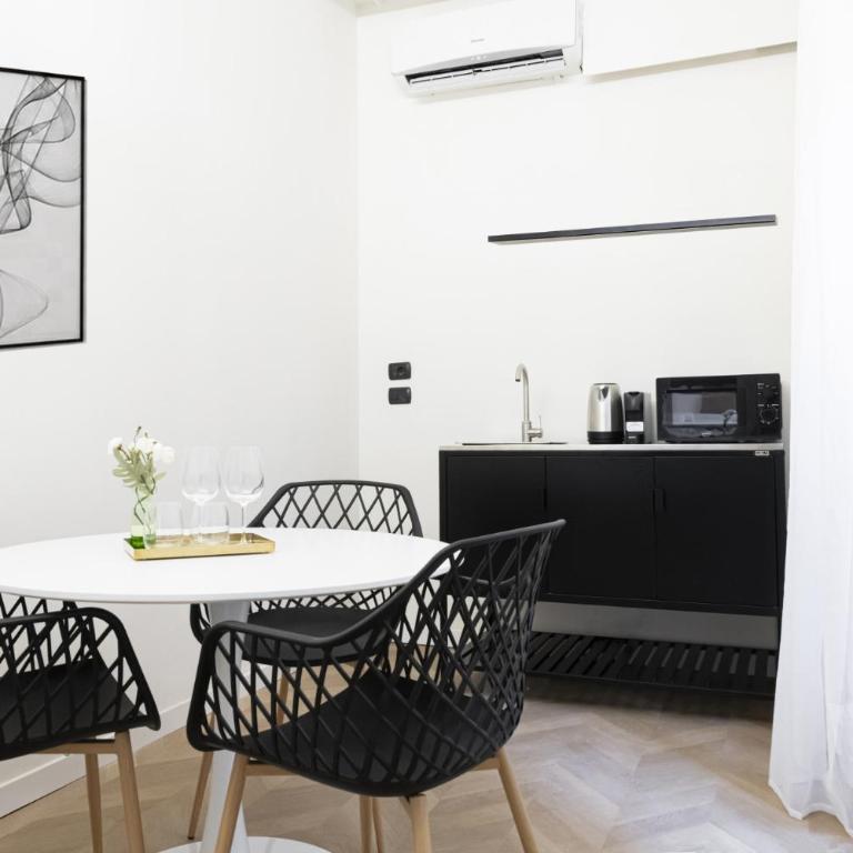 Easylife - Suite in Piazza del Duomo Como - Monolocale Deluxe - 3