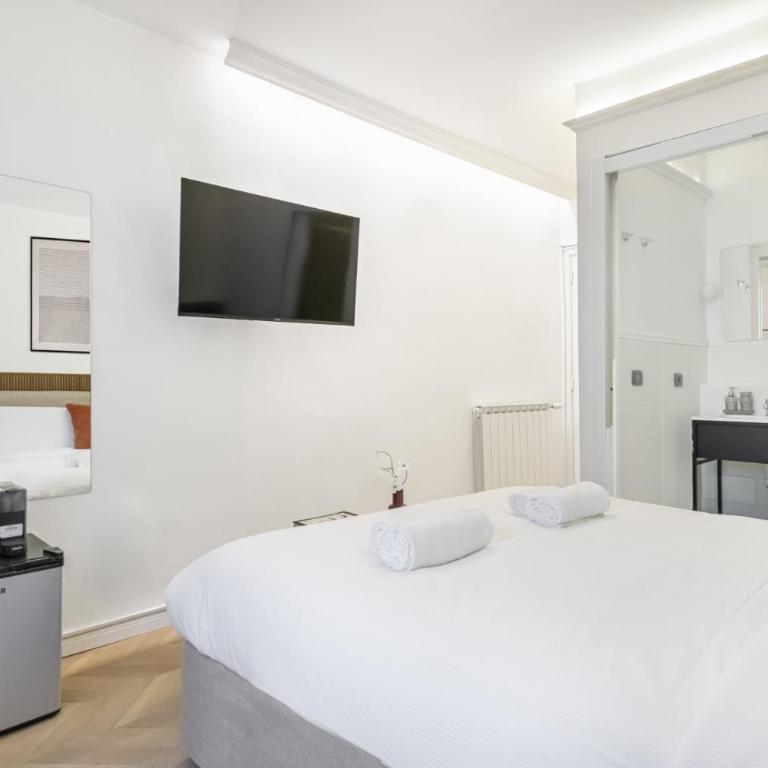 Easylife - Suite in Piazza del Duomo Como - Monolocale Queen - 10