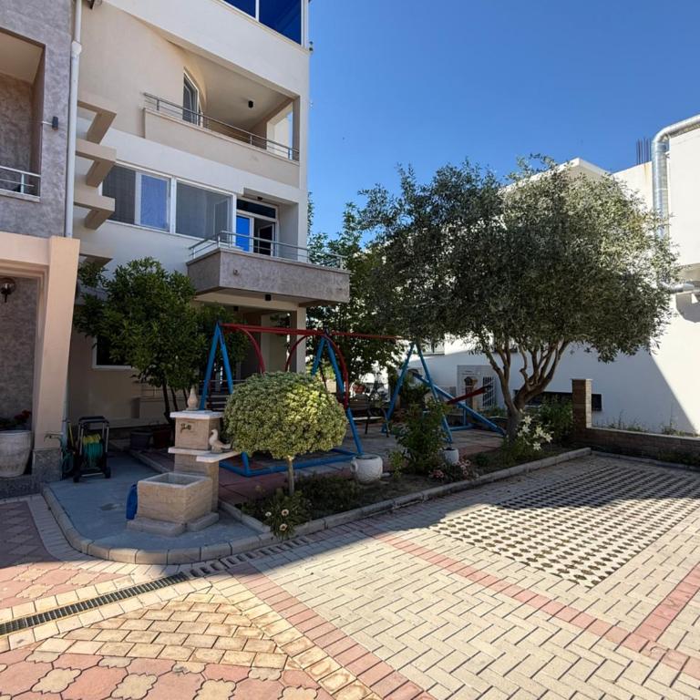 REXHEPI Apartments - Apartment mit Balkon - 5