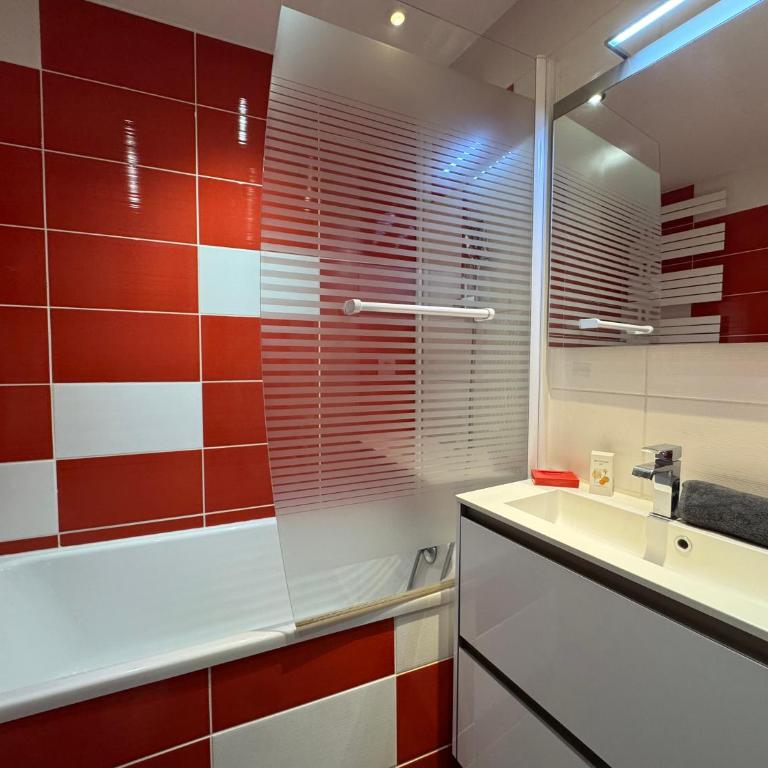 Appartement 8 pers, vue lac et ski au pied - Apartamento de 3 dormitorios - 14
