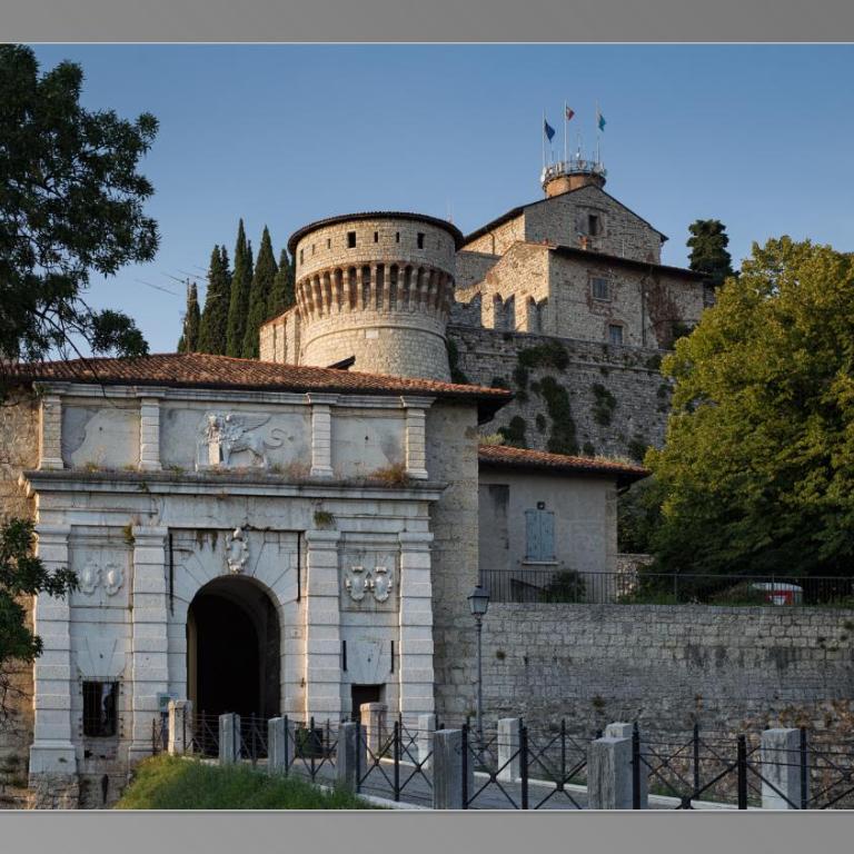 Brixia Cozy Attic in the historic center - One-Bedroom Apartment - 21