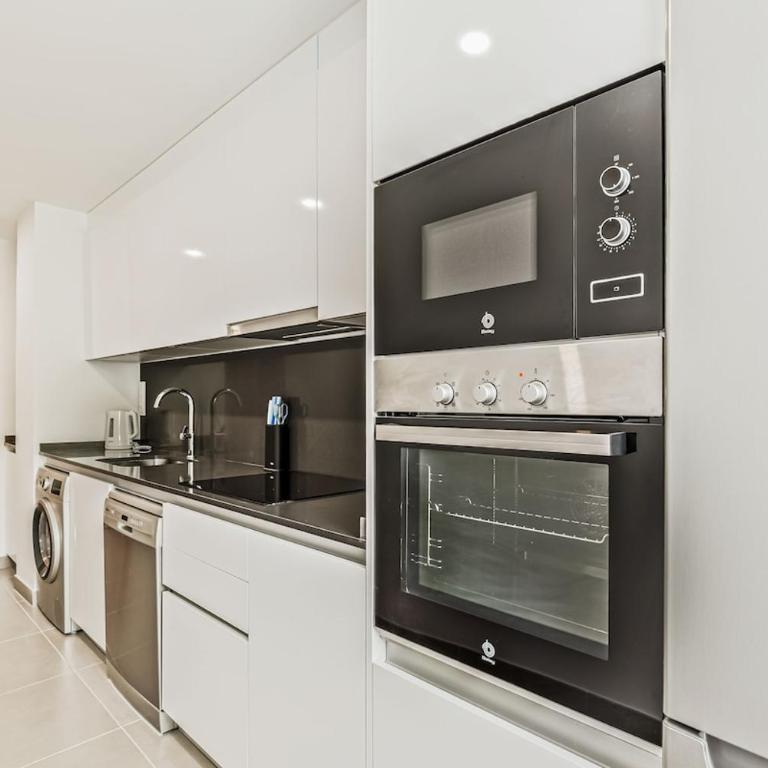 Casa Feliz - 3 bed Apartment nr Estepona Town - Apartamento de 3 dormitorios - 35