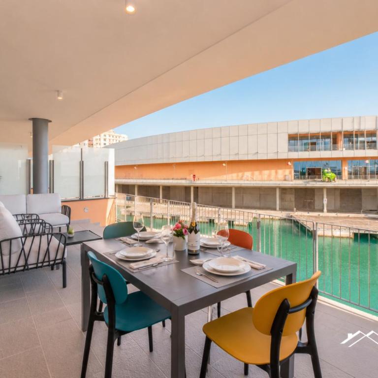 Waterfront Lux •1BR •A/C • Gym • Parking • By Tilo - Appartamento con 1 Camera da Letto e Terrazza - 15