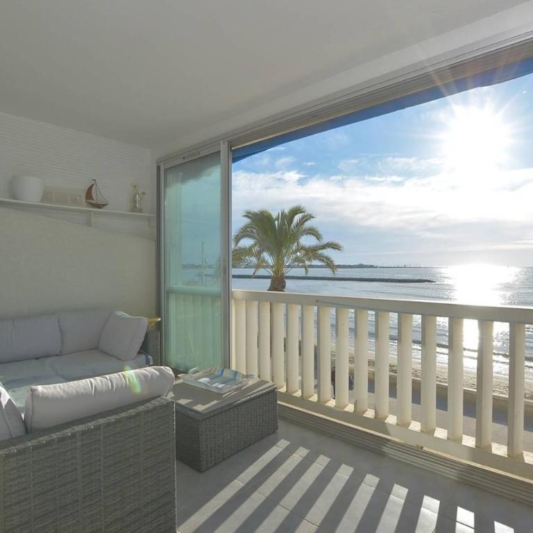 Appartement en première ligne vue mer pour 5 personnes au Grau du Roi ! - One-Bedroom Apartment with Balcony and Sea View - 1
