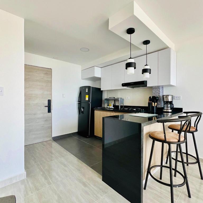 Sea Whisper, Seaview & AC Bedrooms - Two-Bedroom Apartment with Sea View - 12