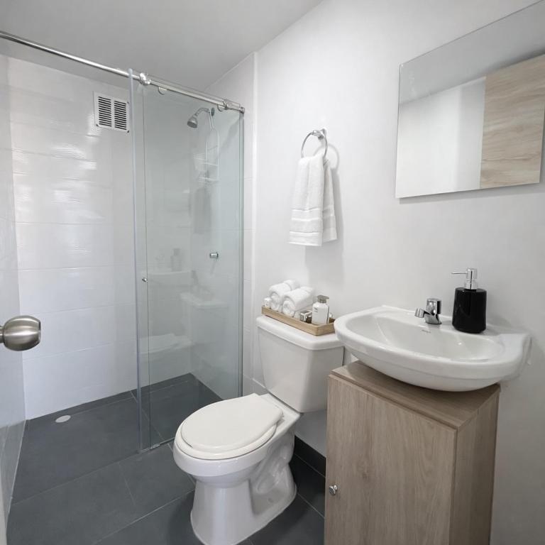 Sea Whisper, Seaview & AC Bedrooms - Two-Bedroom Apartment with Sea View - 27