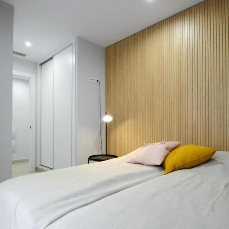 Apartament - center of Torrevieja close to the sea - Deluxe Apartment mit Balkon und 2 Schlafzimmern - 1