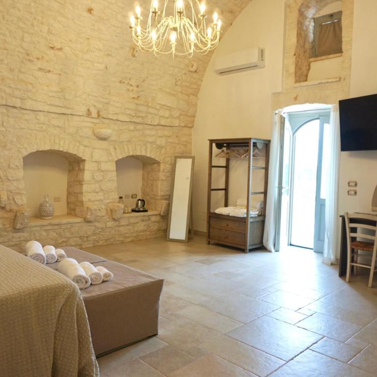 Masseria Lama Pellegrini - Camera Matrimoniale con Vista Giardino - 6