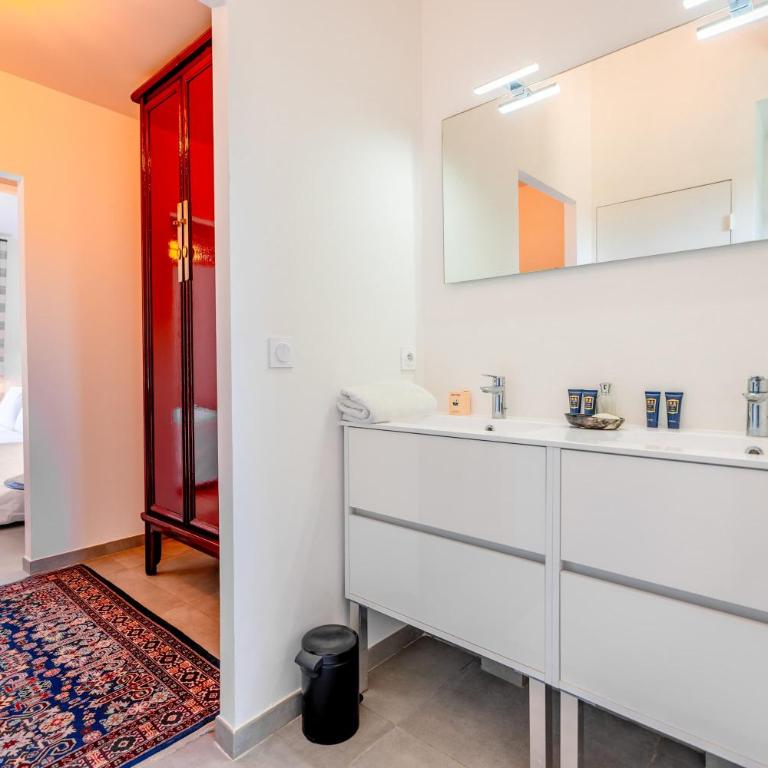 Villa Les Mures l Pool & Garden l Shellter Rentals - Villa - 28