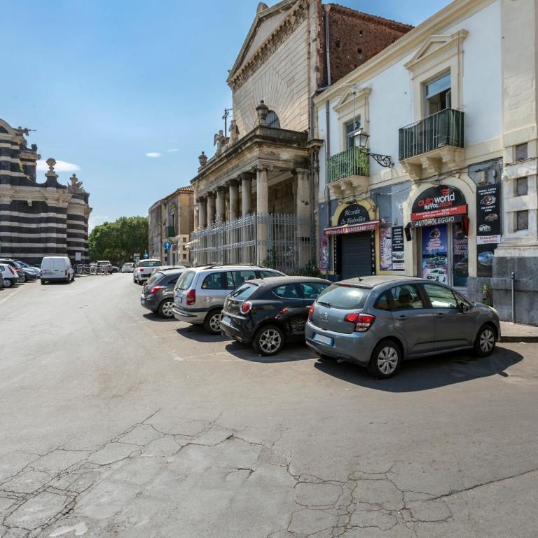 Agathea - Two-Bedroom Deluxe Apartment with Balcony - 9