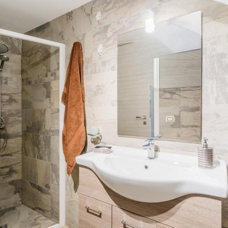 Villa Marcella - Two-Bedroom House - 11