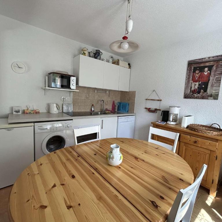 T3 cosy avec cheminée, pour 4-5 pers., skis aux pieds, terrasse sud/ouest, calme à Arêches-Beaufort - Two-Bedroom Apartment - 14
