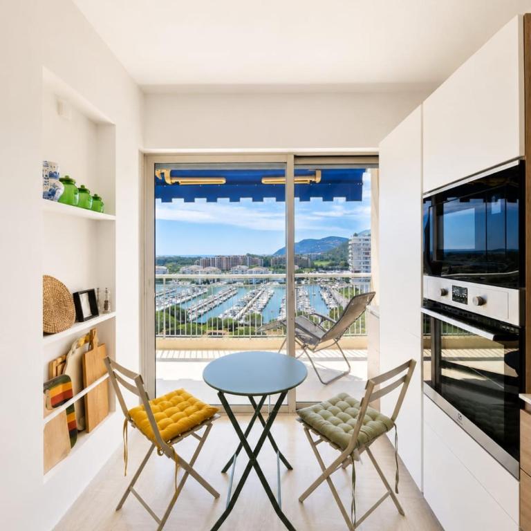 Appt 8 pers vue mer & piscine - 10 minutes de Cannes - Appartement - 2