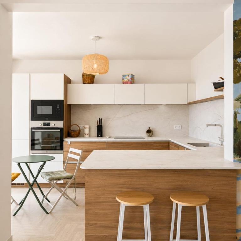 Appt 8 pers vue mer & piscine - 10 minutes de Cannes - Appartement - 11