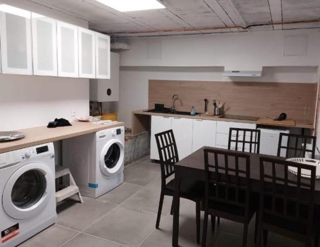 studio entièrement équipé avec balcon et accès jardin - Apartment mit 1 Schlafzimmer - 17