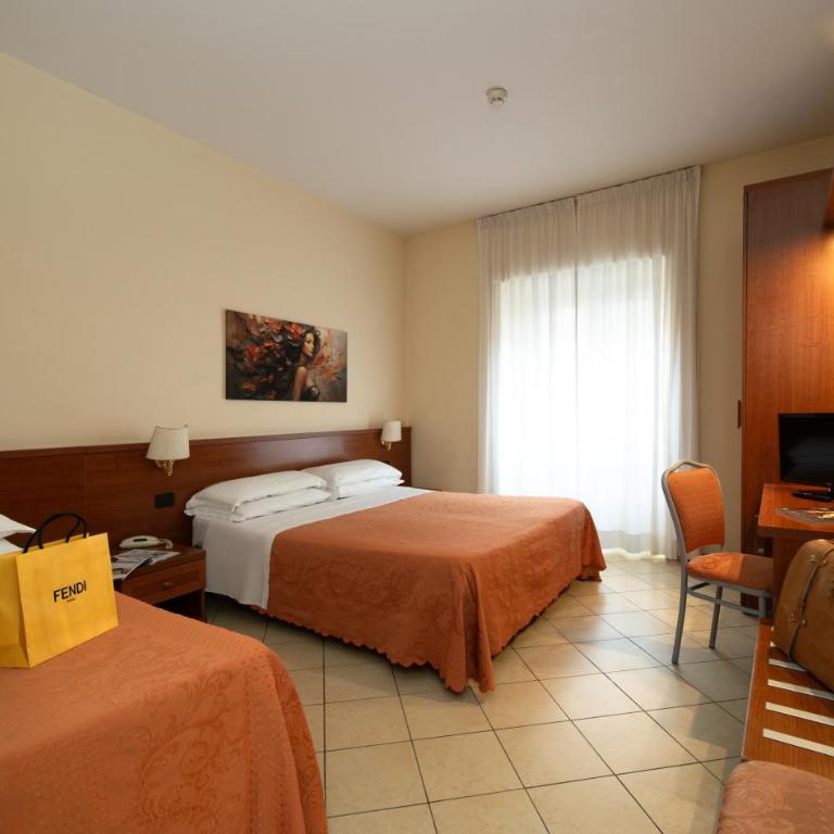 Hotel Priscilla - Camera Tripla - 2