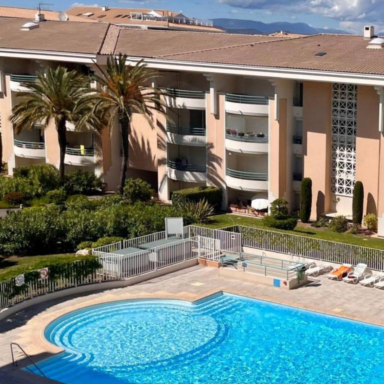 Appartement avec piscine - Appartement - 18