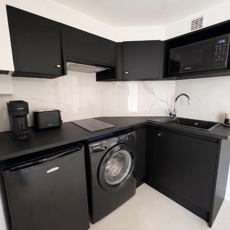 Rare Gem Maisonette 10 min Champs Elysees - Appartement - 22
