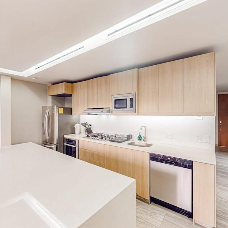 Downtown Condo with Great Views, Shared Pool, Hot Tub, & Grill - Vacation Home - 7