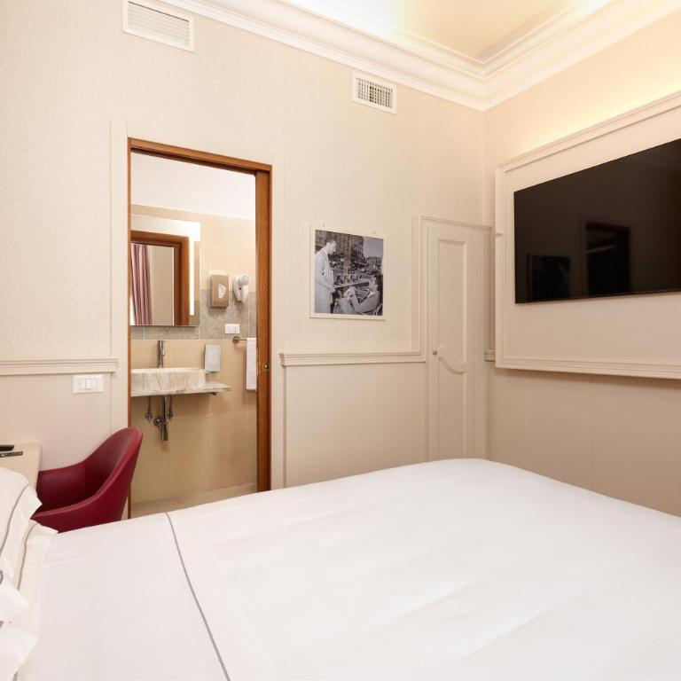 Golden Tulip Rome Piram - Chambre Supérieure avec 1 Lit Double et 1 Lit Simple (22 m²) - Connexion Wi-Fi Gratuite - 1