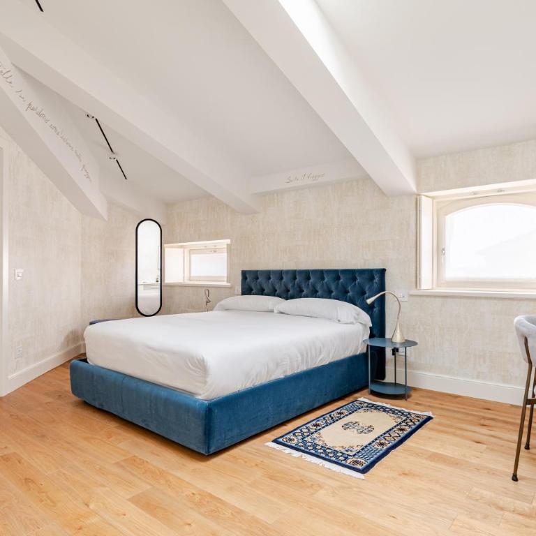 Palazzo Poste Suites - Deluxe Room - 1