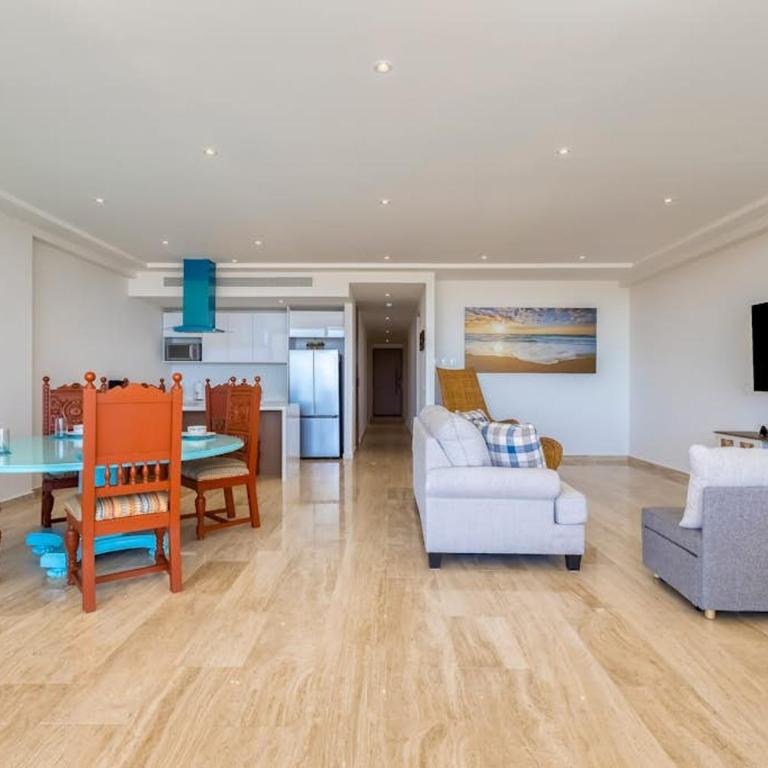 Charming Coastal Resort with Ocean Views, Pool, Gym and Shared Amenities - Casa - 4