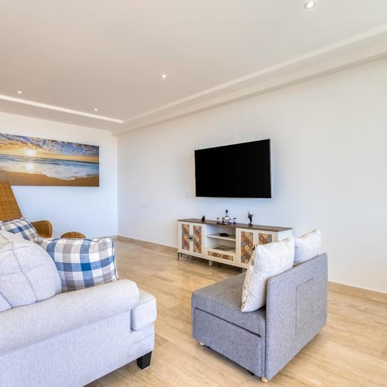 Charming Coastal Resort with Ocean Views, Pool, Gym and Shared Amenities - Casa - 7