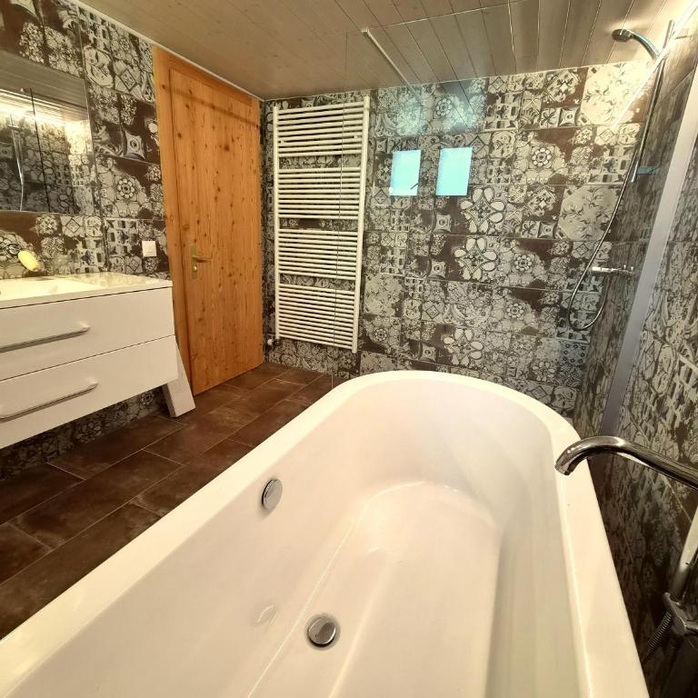 Chalet Le Vallon - 8 personnes - Les Hauderes - Chalet - 10