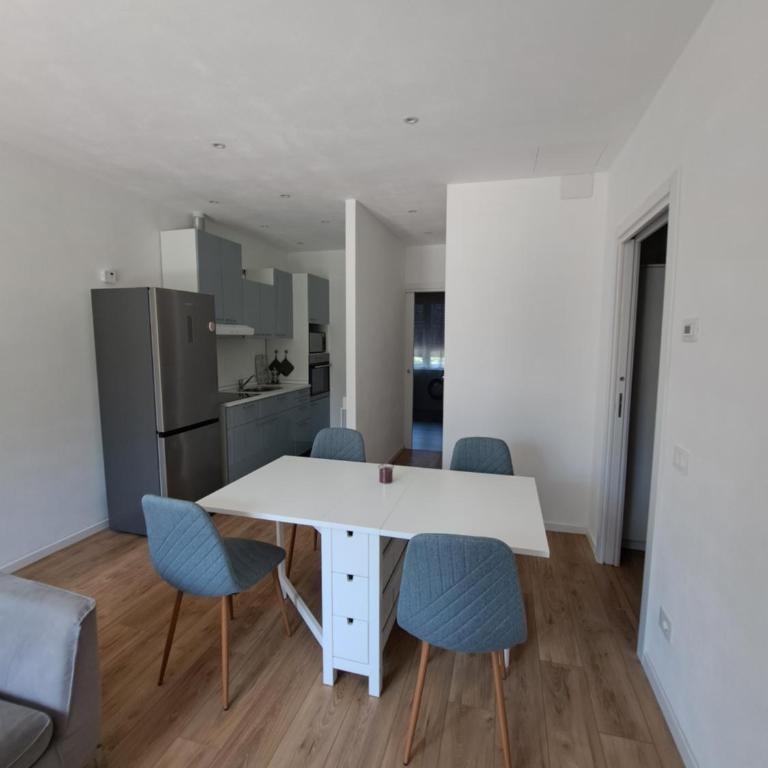 A stone's throw from the lake, a lovely apartment - Appartamento con 2 Camere da Letto - 14