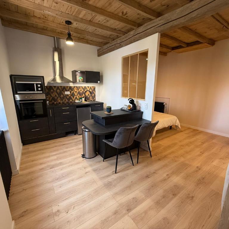 Studio rénové et climatisé route de cordes - Apartment mit 1 Schlafzimmer - 1