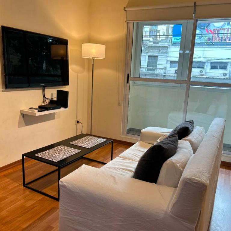 Amplio y luminoso Monoambiente en Palermo - One-Bedroom Apartment - 4