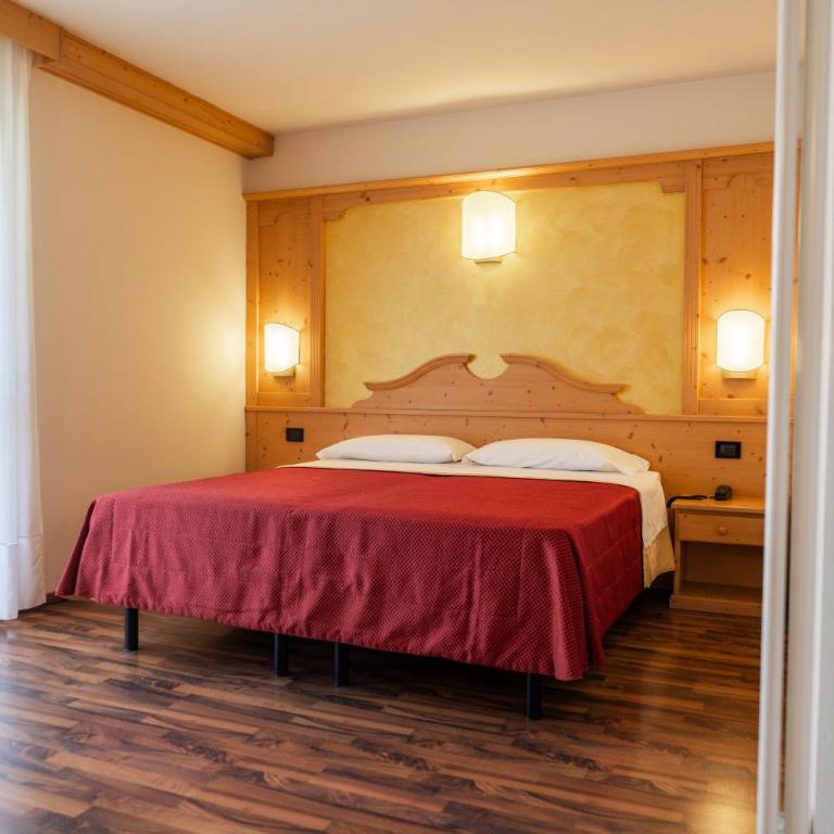 Hotel Continental - Camera Superior Matrimoniale/Doppia con Letti Singoli con Vista Montagna - 3