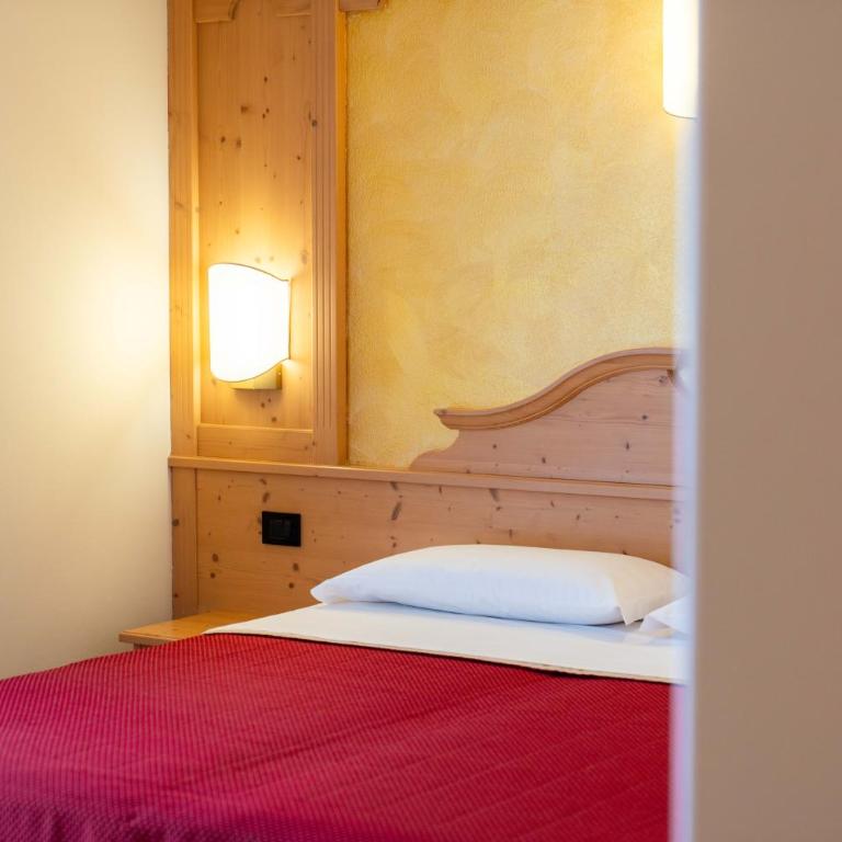 Hotel Continental - Camera Superior Matrimoniale/Doppia con Letti Singoli con Vista Montagna - 5