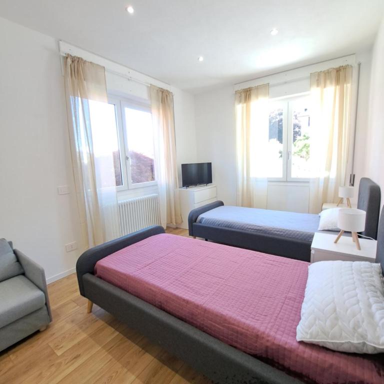 A stone's throw from the lake, a lovely apartment - Appartamento con 2 Camere da Letto - 4