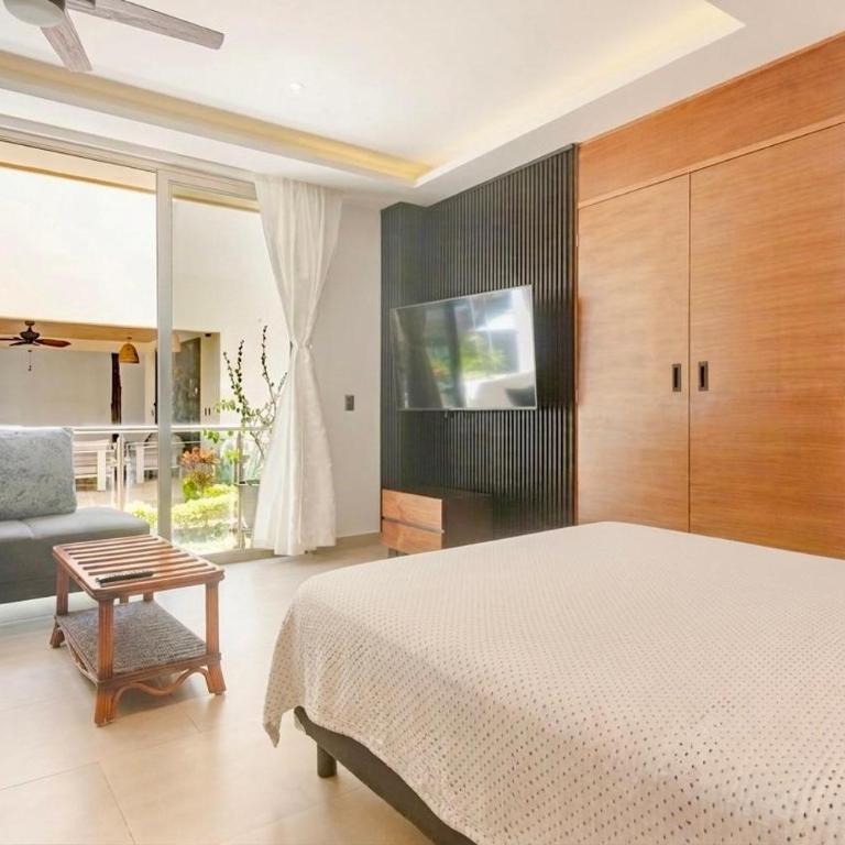 Akbal Cancun - One-Bedroom Loft Apartment with Balcony - 6