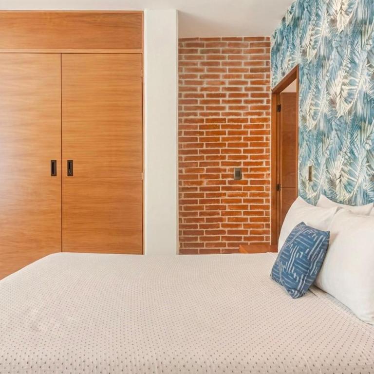Akbal Cancun - One-Bedroom Loft Apartment with Balcony - 8