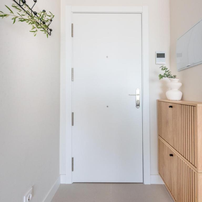 Modern Apartment with Terrace & Pool in Estepona - Deluxe One-Bedroom Apartment - 18