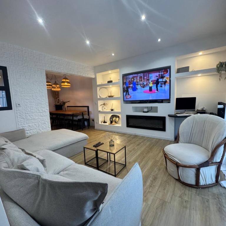 24h du mans, 24h moto, le Classic proche du circuit - Maison 3 Chambres - 1