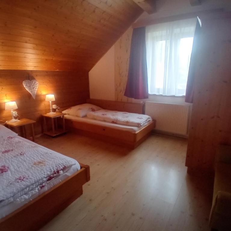 Ferienwohnung Gänser - Apartment mit 2 Schlafzimmern und Bergblick - 1
