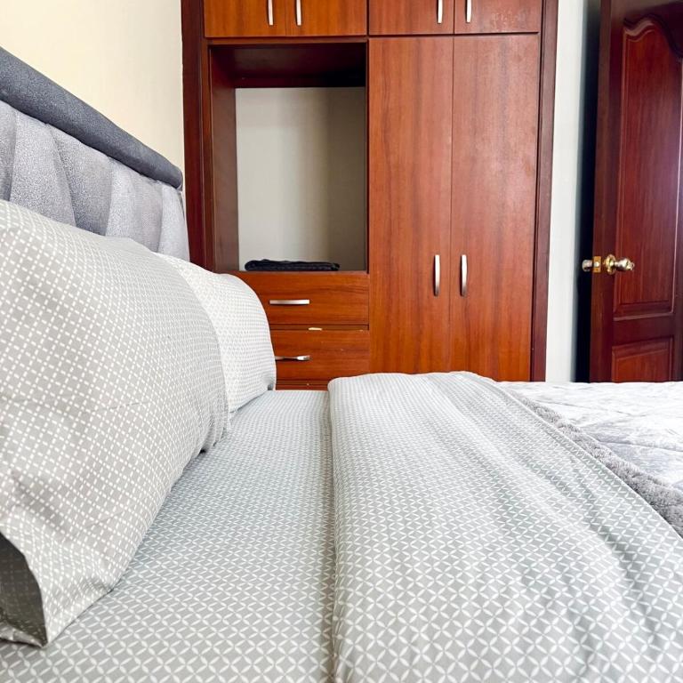 Centrica y Residencial - Three-Bedroom House - 14