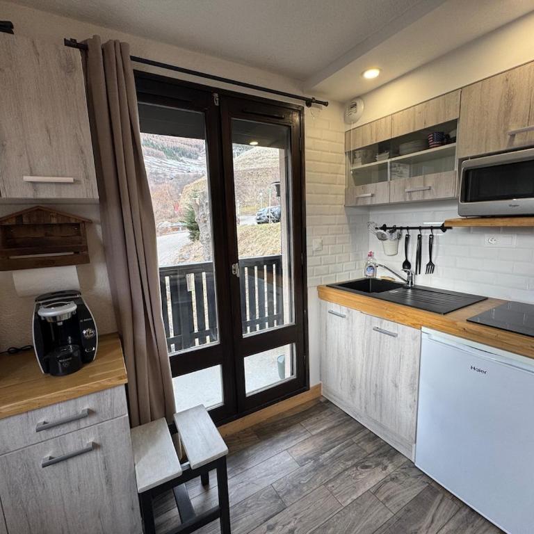 Studio rénové 4 pers - Huez - Appartement avec Vue sur la Montagne - 2