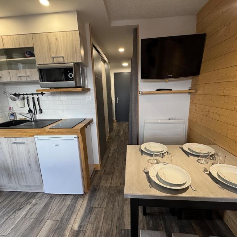 Studio rénové 4 pers - Huez - Appartement avec Vue sur la Montagne - 7