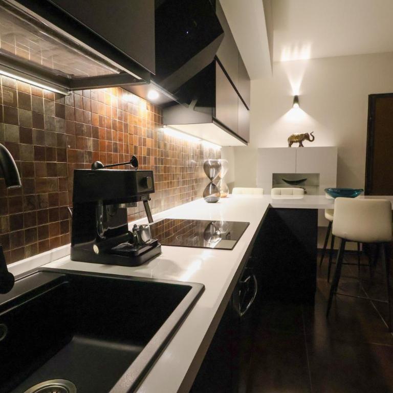 Blu Petrolio Stay-Karabas Apartments-parcheggio - Appartamento con 2 Camere da Letto e Terrazza - 52
