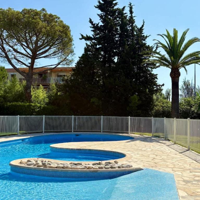 Le Patio Azur Piscine, soleil et parking gratuit - One-Bedroom Apartment - 1