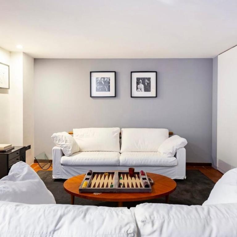 Secret Garden House - Cozy Apartment with Private Patio in Brescia Historic Centre - One-Bedroom Apartment - 4