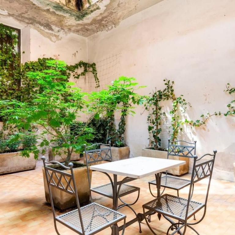 Secret Garden House - Cozy Apartment with Private Patio in Brescia Historic Centre - One-Bedroom Apartment - 29