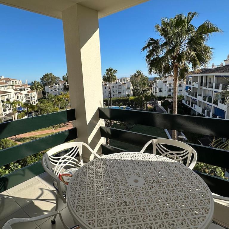 Lorcrimar III Apartment with Sea Views, Pool, Paddle Courts and Parking - Two-Bedroom Apartment - 7