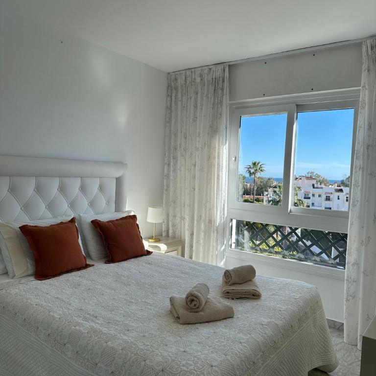 Lorcrimar III Apartment with Sea Views, Pool, Paddle Courts and Parking - Two-Bedroom Apartment - 13