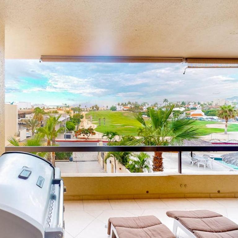 Inviting Apartment across from the Beach with Pool, Grill, Balcony & Golf nearby - Casa - 7