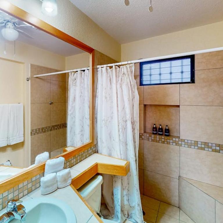 Inviting Apartment across from the Beach with Pool, Grill, Balcony & Golf nearby - Casa - 15